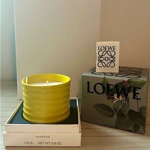 Loewe Honeysuckle Candle